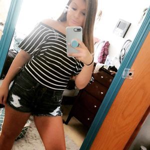 Meet your Posher, Desirae